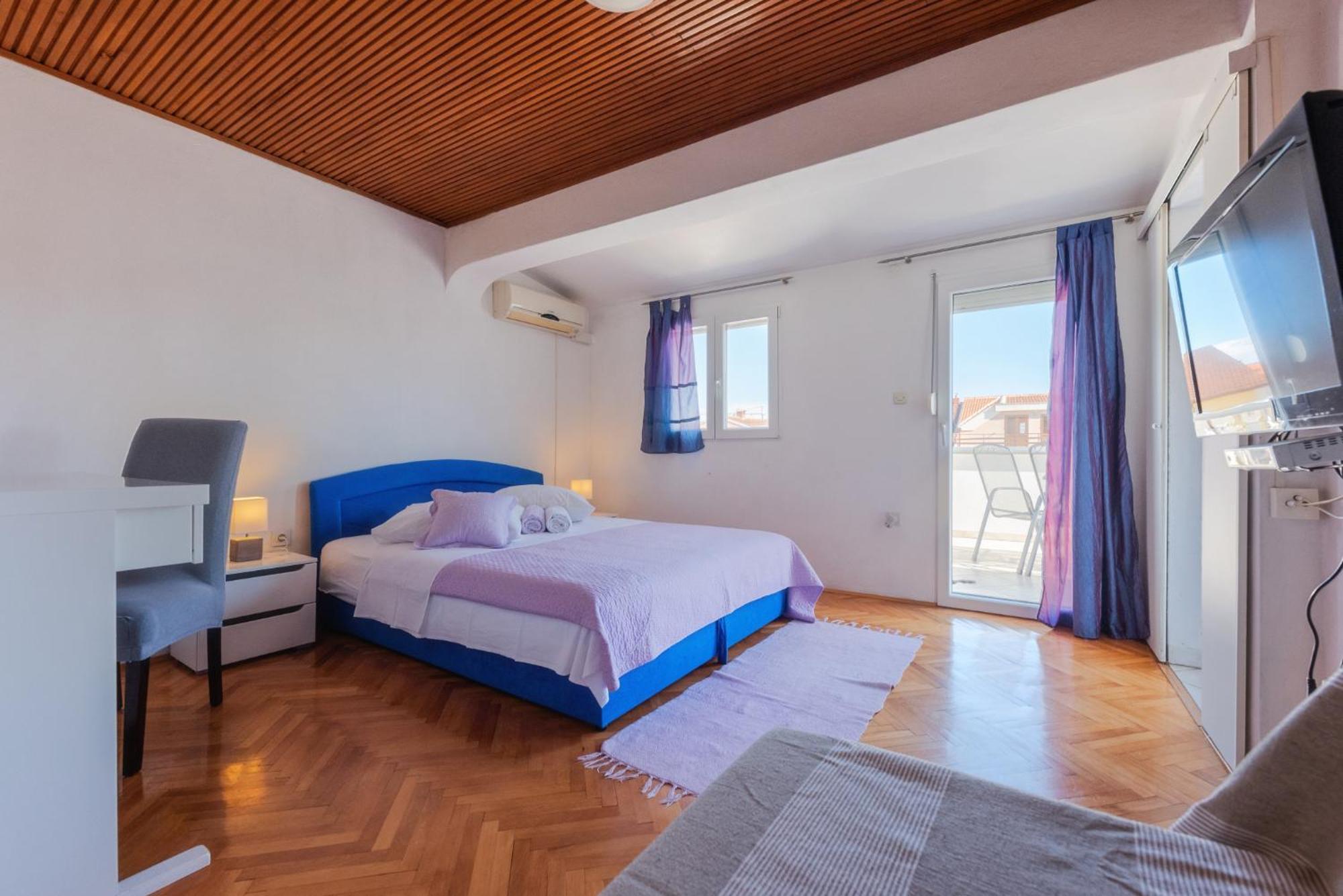 Perica Apartment And Perica Room With Separate Entrance Zara Esterno foto